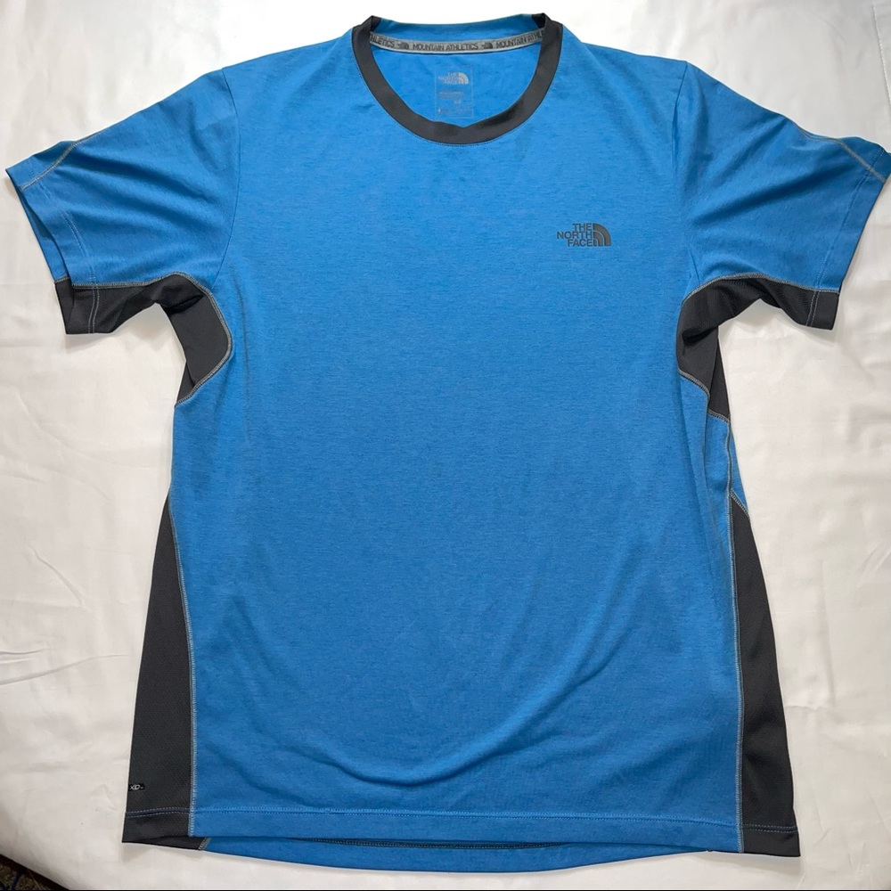✨4xHOST PICK✨The North Face Ampere Short Sleeve Crew Shirt